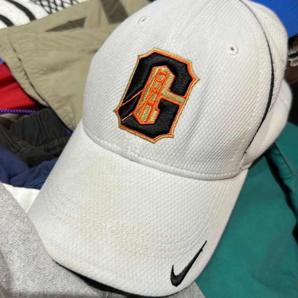 NWT NIKE SF Giants Cap